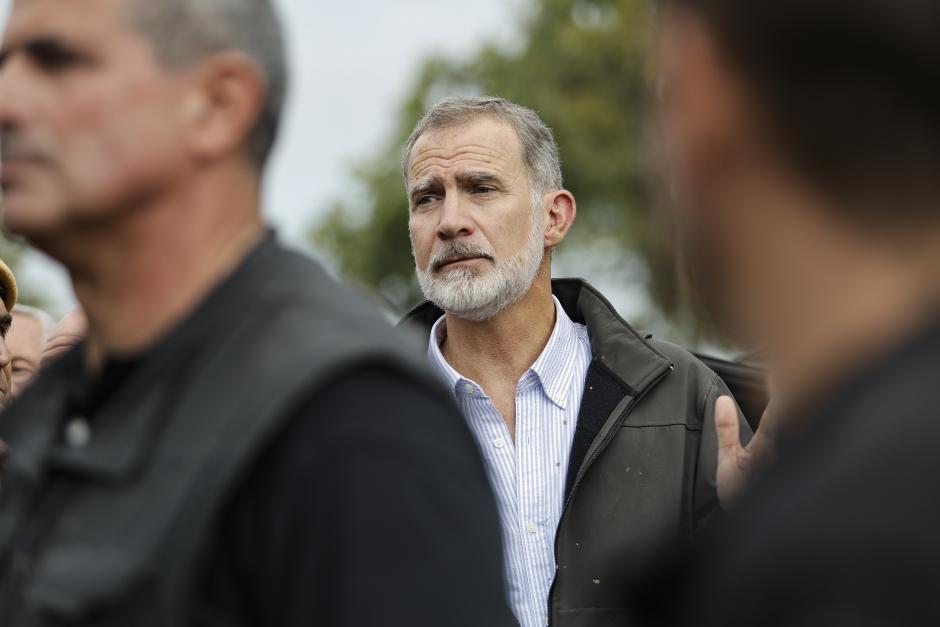 Spanish King Felipe VI during a visit to Paiporta  after flods in Paiporta (Valencia). 03 November 3 2024