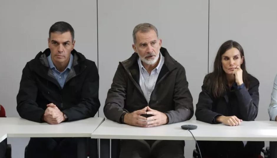 Los Reyes con Pedro Sánchez en el Cecopi de Valencia