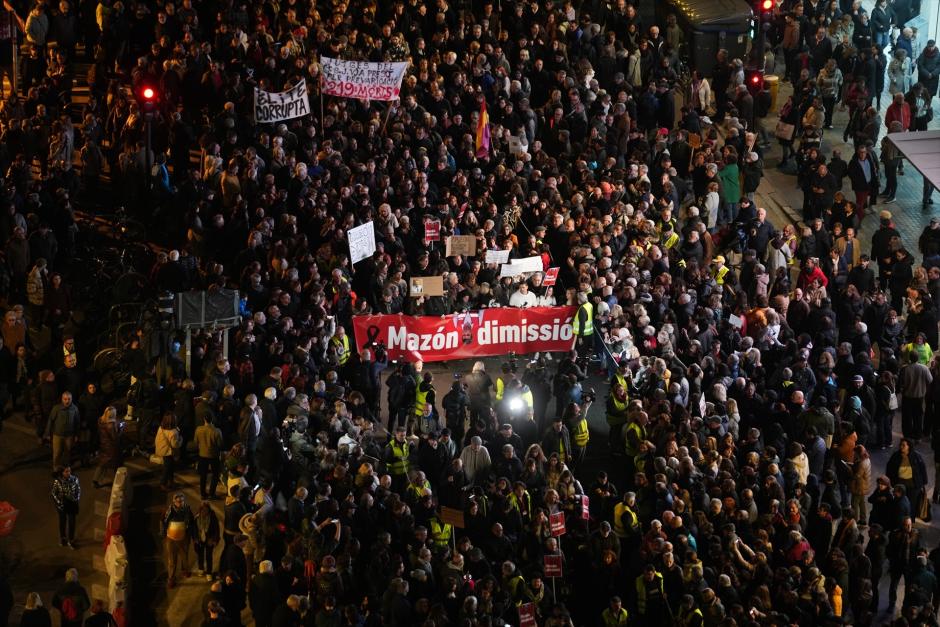 Imagen aérea de la manifestación contra Mazón en Valencia