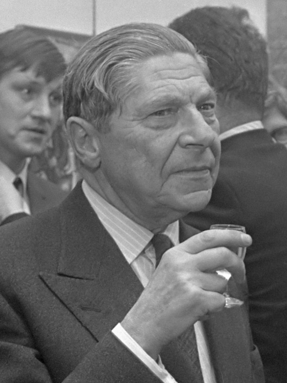 Arthur Koestler inauguró en la galería Mokum una exposición de obras de arte creadas por presos