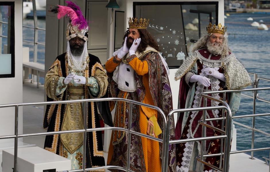 Los Reyes Magos llegan a la Marina de Valencia para la cabalgata de 2024