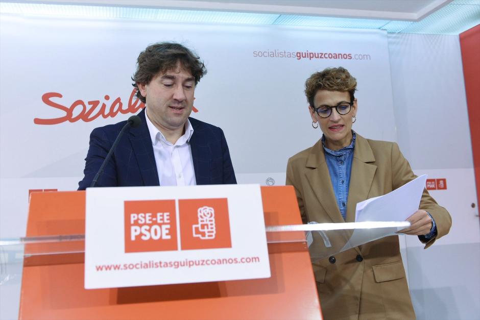 (El secretario general del Partido Socialista de Euskadi-Euskadiko Ezkerra (PSE-EE), Eneko Andueza, y la secretaria general del Partido Socialista Navarro (PSN) y presidenta de Navarra, María Chivite