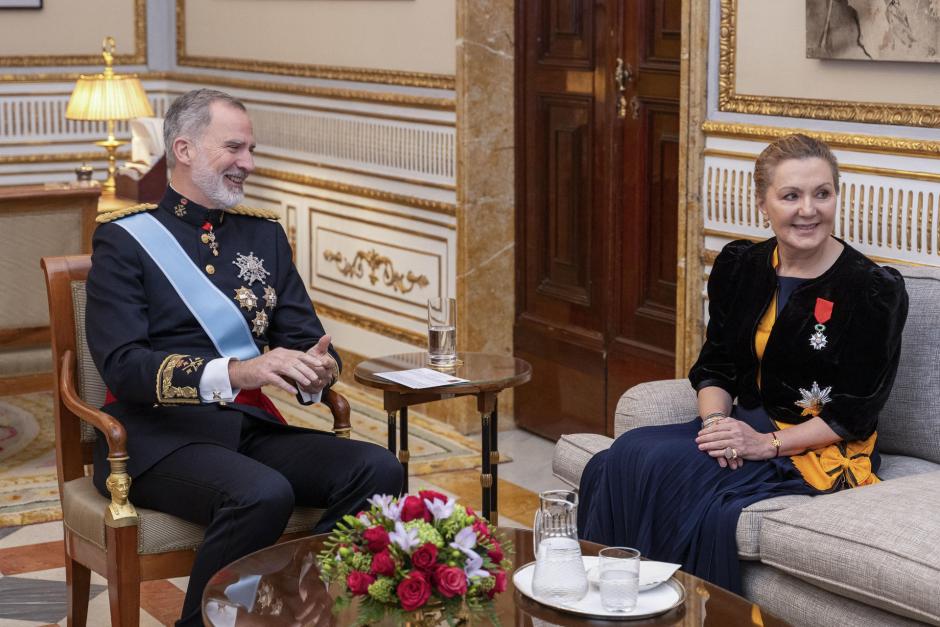 Felipe VI con la embajadora de Grecia, Aglaia Balta