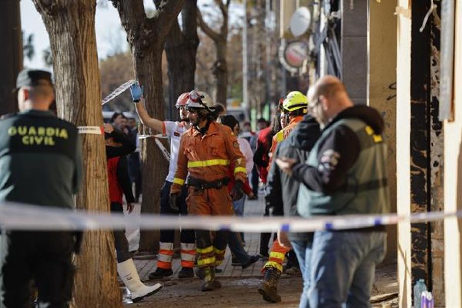 Edificio afectado por la dana en Benetúser, donde ha muerto un operario tras un derrumbe