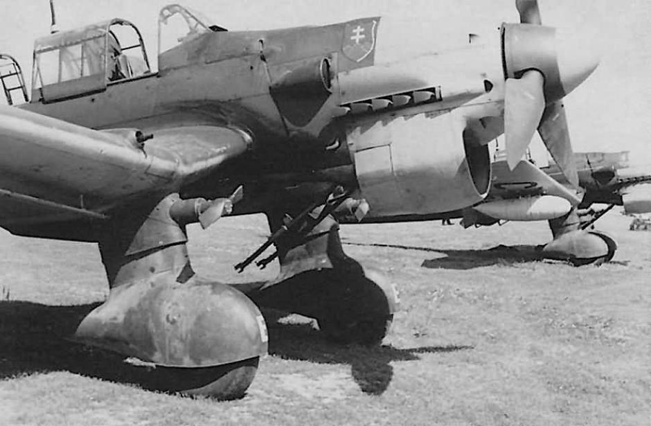 Una imagen de una trompeta de Jericó instalada en un bombardero Ju-87 Stuka
