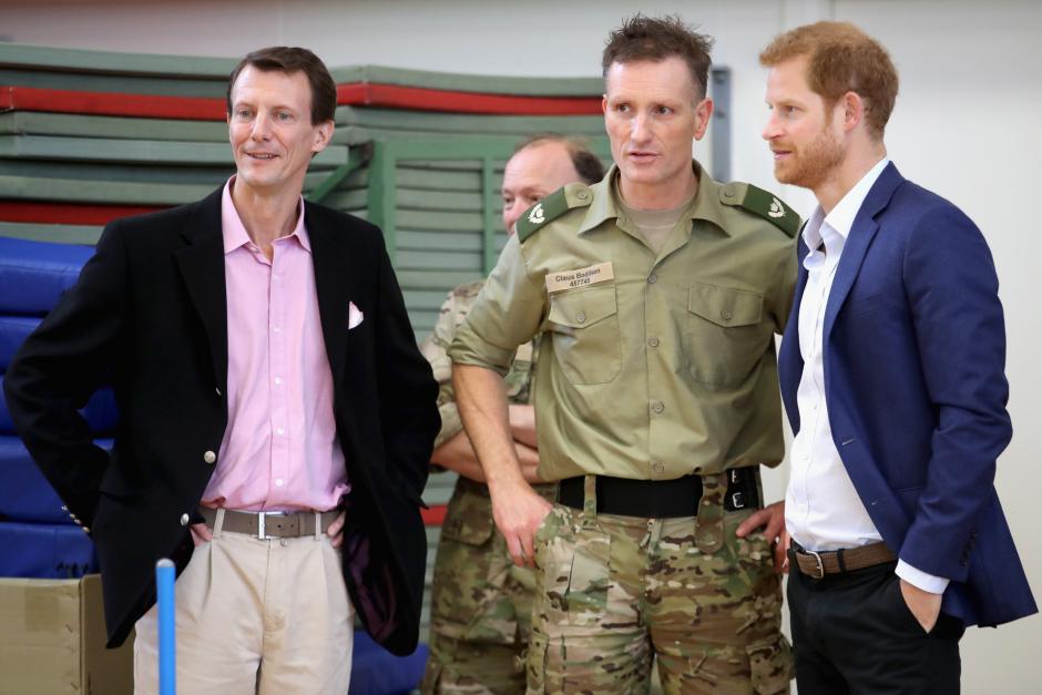 Principes Harry y Joachim of Denmark en el centro de veteranos en Copenhagen Danish Veterans Centre during his official visit to Denmark