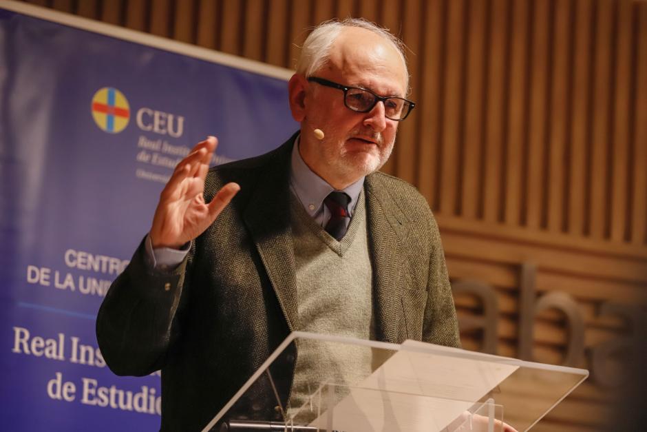 Florentino Portero, profesor de historia y columnista de opinión e internacional de El Debate