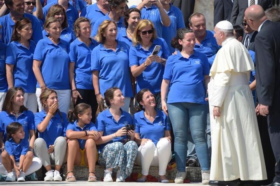 El Papa Francisco bendijo el embarazo de una de las 39 nietas de Sagrario