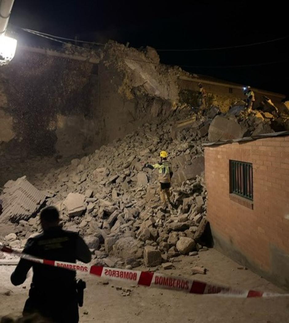 Equipos de emergencia, incluidos bomberos de Logroño, personal sanitario y efectivos de la Guardia Civil, acudieron al lugar