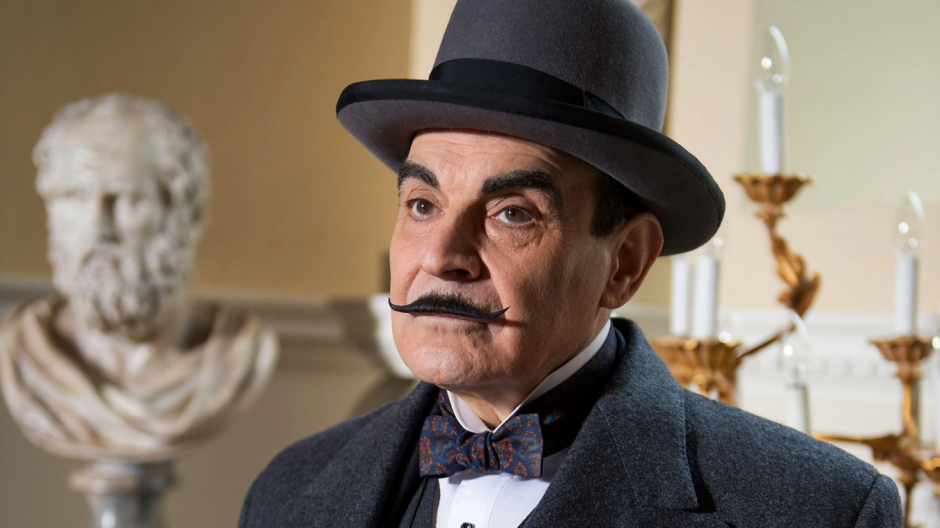 David Suchet como Hércules Poirot, detective creado por Agatha Christie