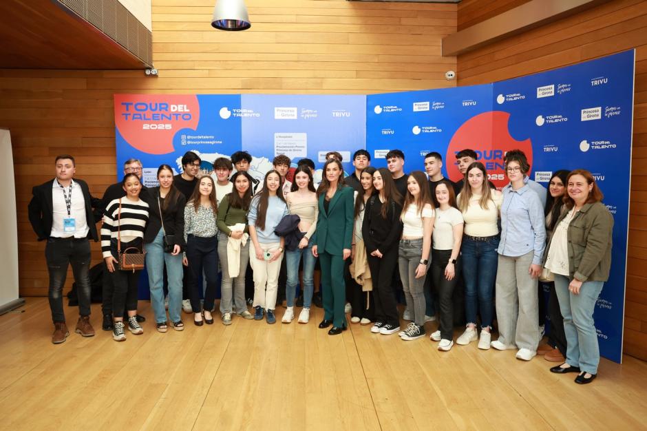 Encuentro de Doña Letizia con alumnos del instituto 25 de Abril de Alfafar
