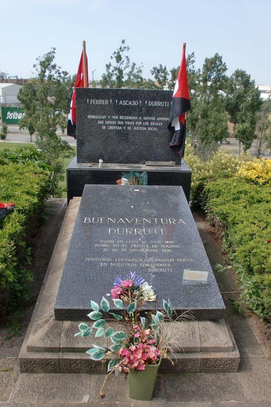 La gesta de 'Amarguras', la marcha cofrade que enterró a Durruti, el anarquista más carismático