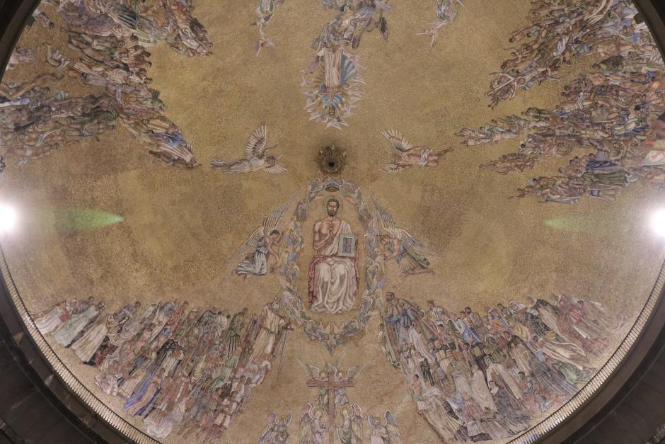 La magnífica cúpula sobre el presbiterio de la basílica