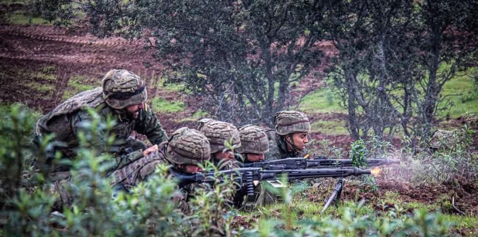 Los soldados del Regimiento Saboya se instruyen en un escenario de combate de alta intensidad.
