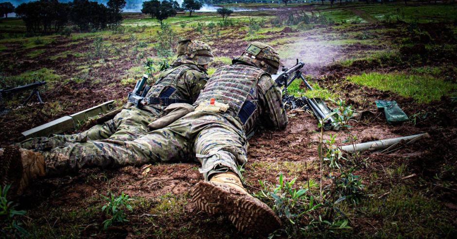 Militares del Regimiento Saboya durante unos ejercicios de combate de alta intensidad