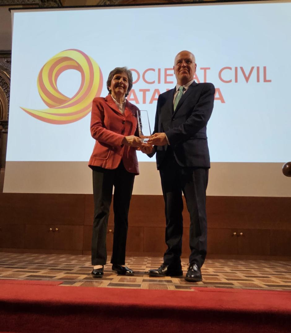 La presidenta de SCC, Elda Mata, y Jordi Canal