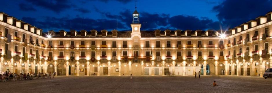 Plaza Mayor de Ocaña por la noche