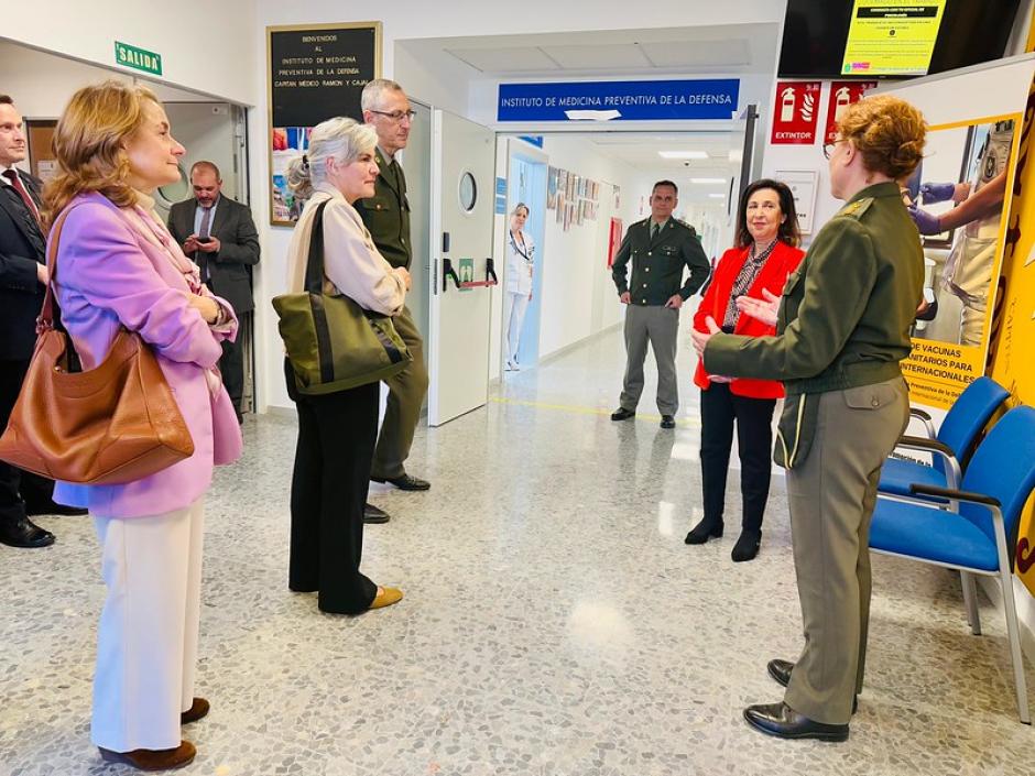 La ministra de Defensa, Margarita Robles, visita el Hospital Central de la Defensa Gómez Ulla