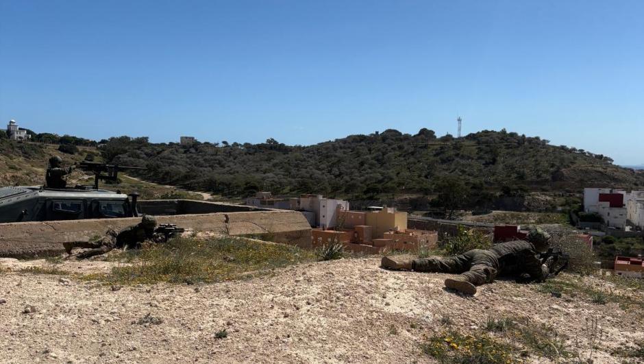 Maniobras militares de vigilancia en Melilla