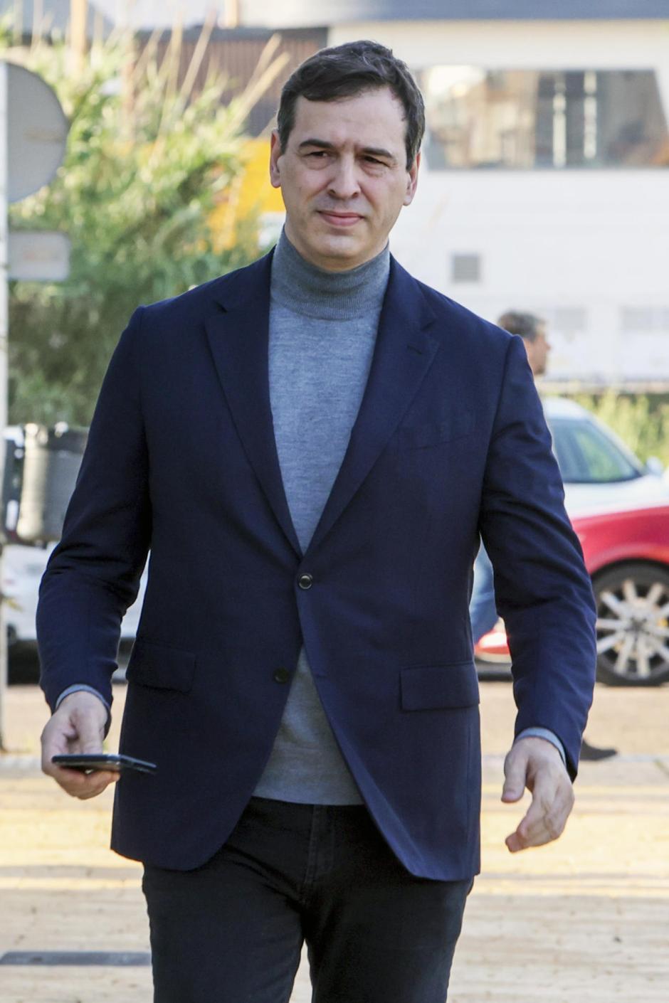 David Sánchez (d), hermano del presidente del Gobierno, Pedro Sánchez, a su llegada a los juzgados