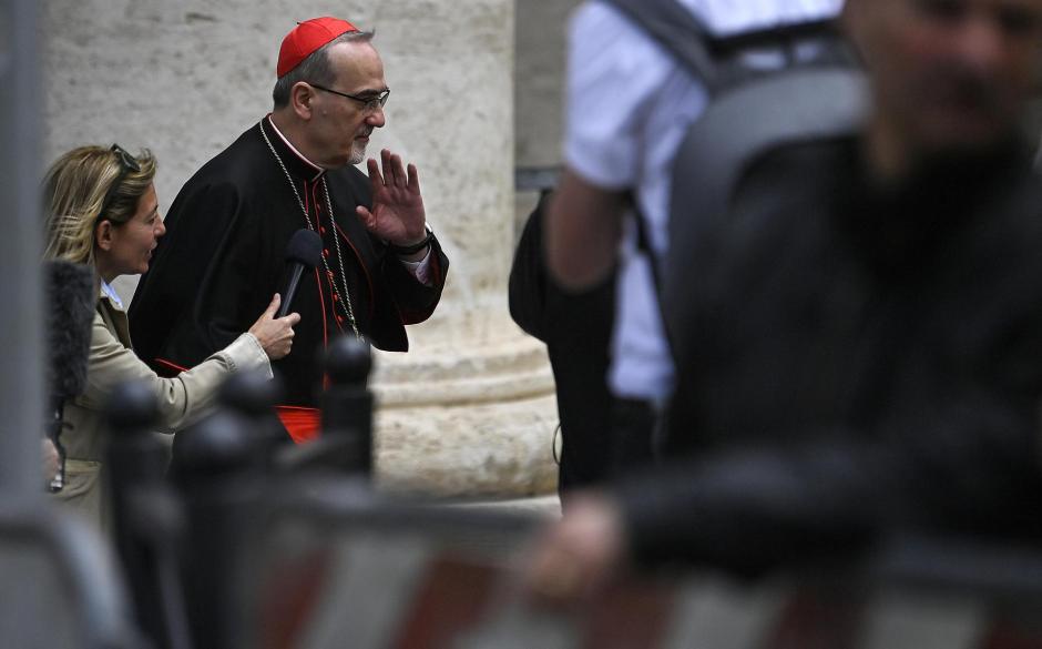 Vatican City (Vatican City State (Holy See)), 24/04/2025.- A cardinal leaves the Vatican after the third meeting of the Congregation of Cardinals, Vatican City, 24 April 2025. (Papa, Cardenal) EFE/EPA/RICCARDO ANTIMIANI