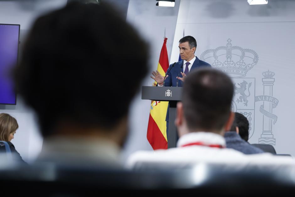 MADRID, 29/04/2025.-El Pedro Sánchez, durante su comparecencia de este martes en la Moncloadel Gobierno, Pedro Sánchez, hace una declaración ante los medios este martes en el Palacio de la Moncloa. EFE/ Javier Lizón