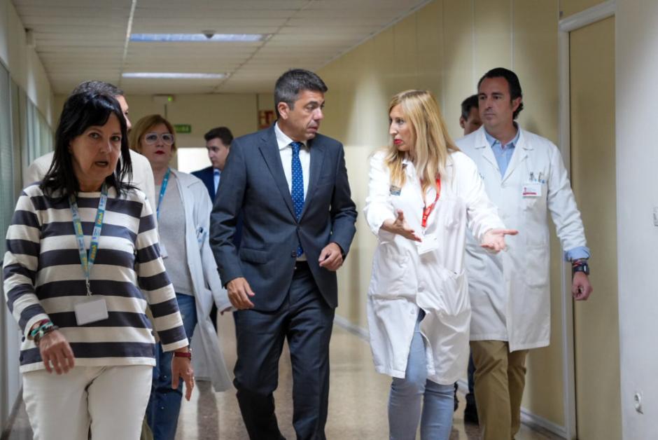Carlos Mazón visita hospitales valencianos tras el apagón