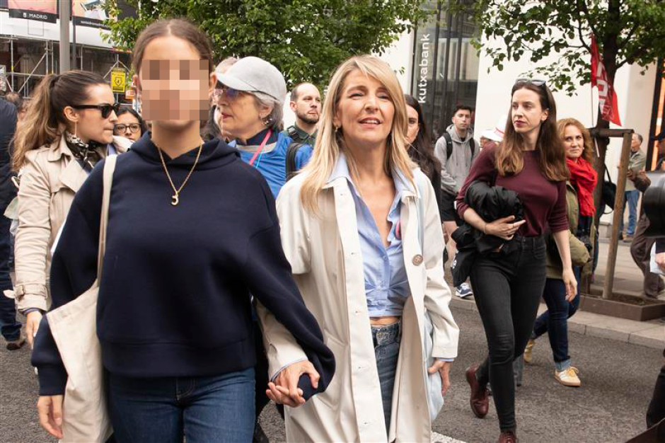 Yolanda Díaz con su hija