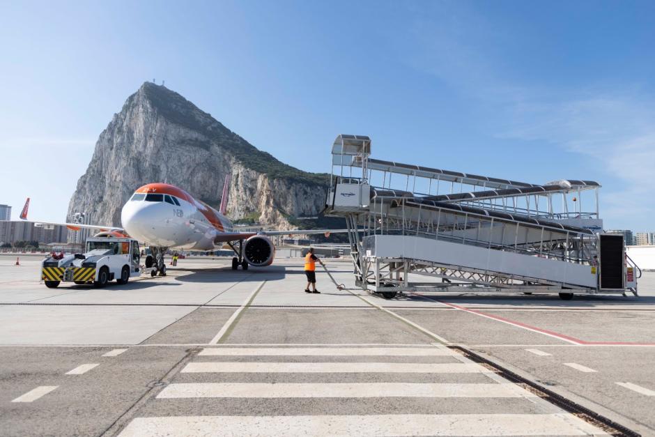 Vista del aeropuerto de Gibraltar con el Peñón al fondo.

INFOGIBRALTAR
03/5/2024