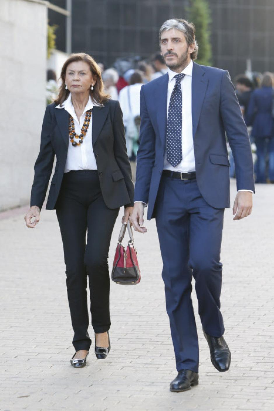 Marisa Yordi con su hijo Alfonso de Borbón 014 
MADRID