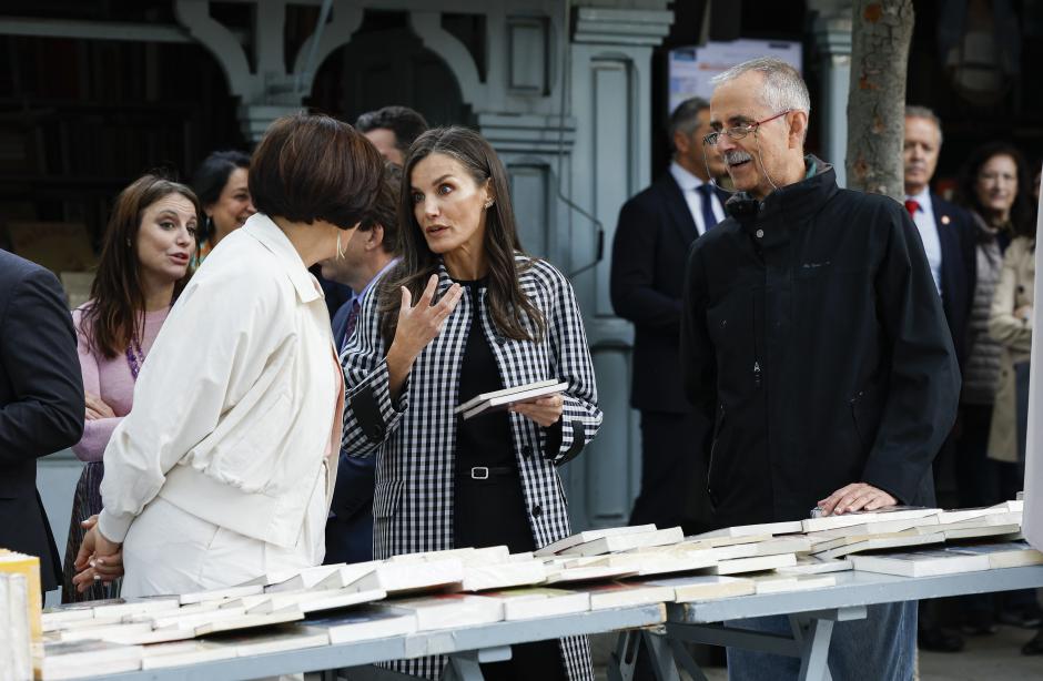 La Reina Letizia no dudó en comprar varios ejemplares