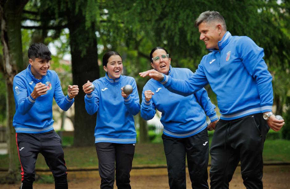 Los Sastre Sánchez, jugadores de petanca