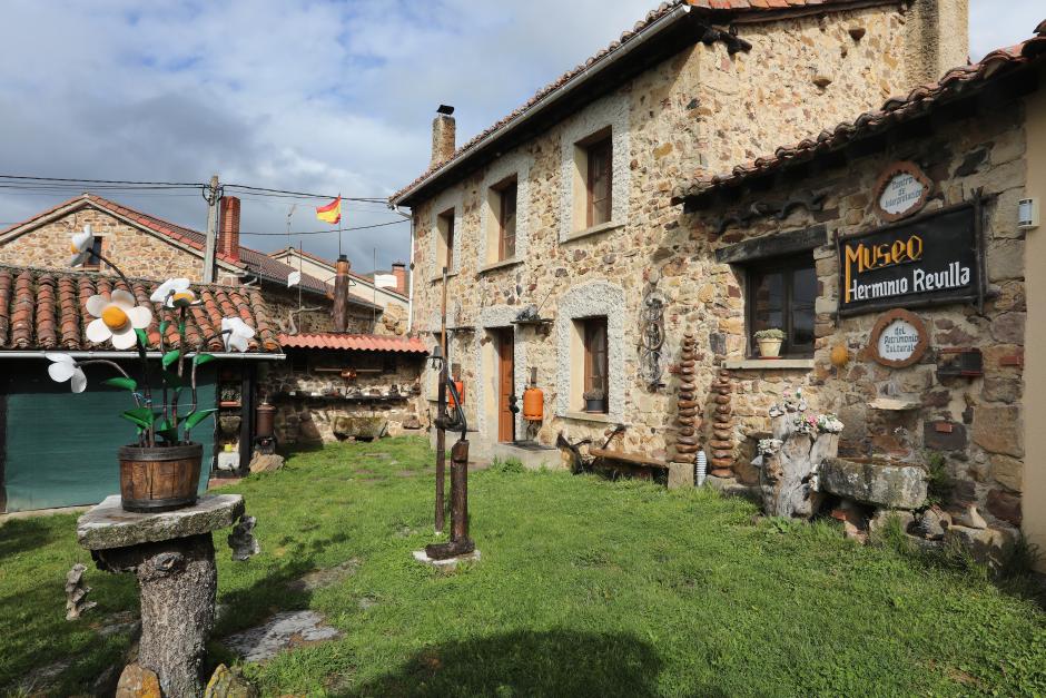 Museo y casa-taller del escultor Herminio Revilla