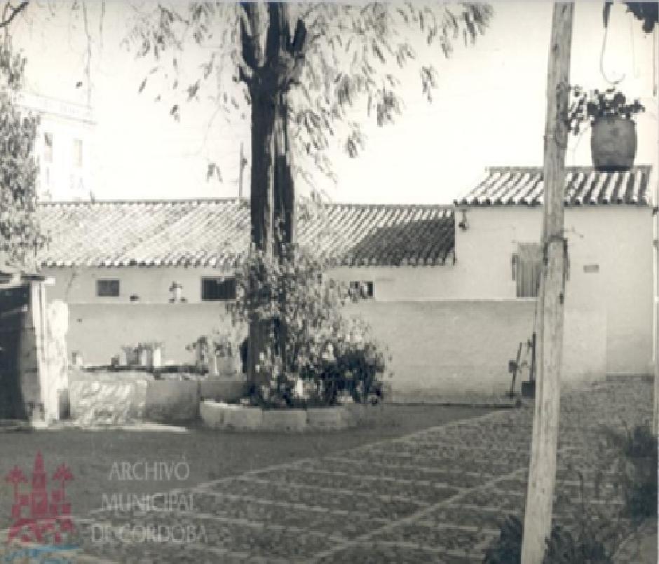 El Refugio entre la Puerta del Puente y el Cine Goya