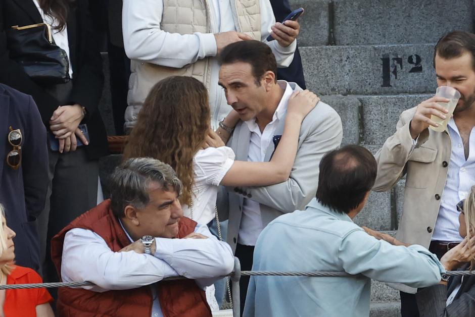 Enrique Ponce, junto a su hija Bianca