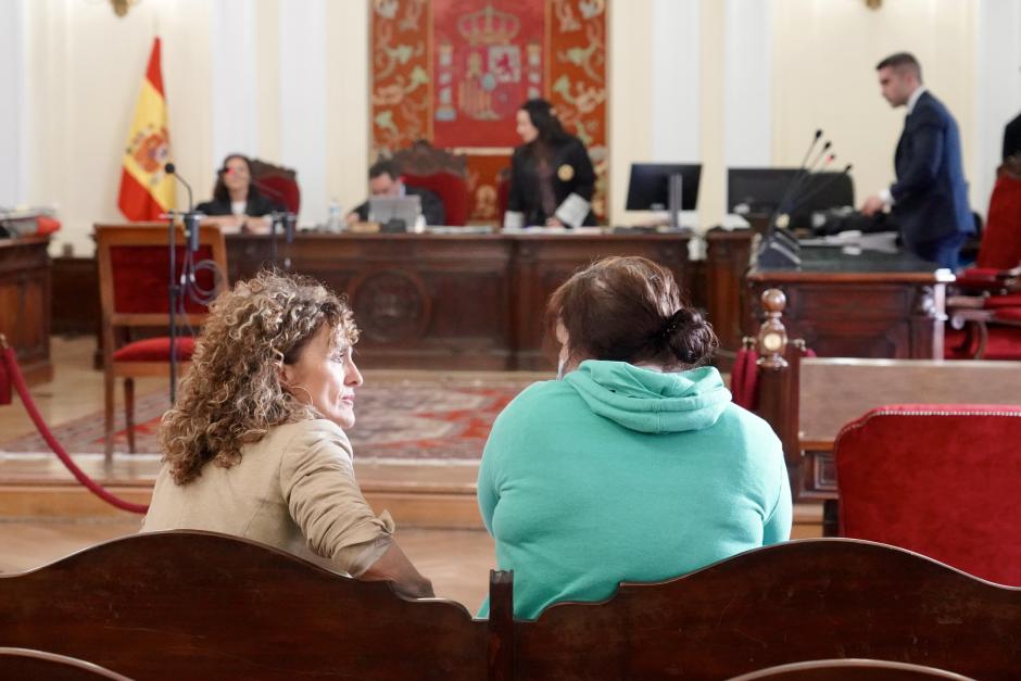 La acusada, en la Audiencia Provincial de León