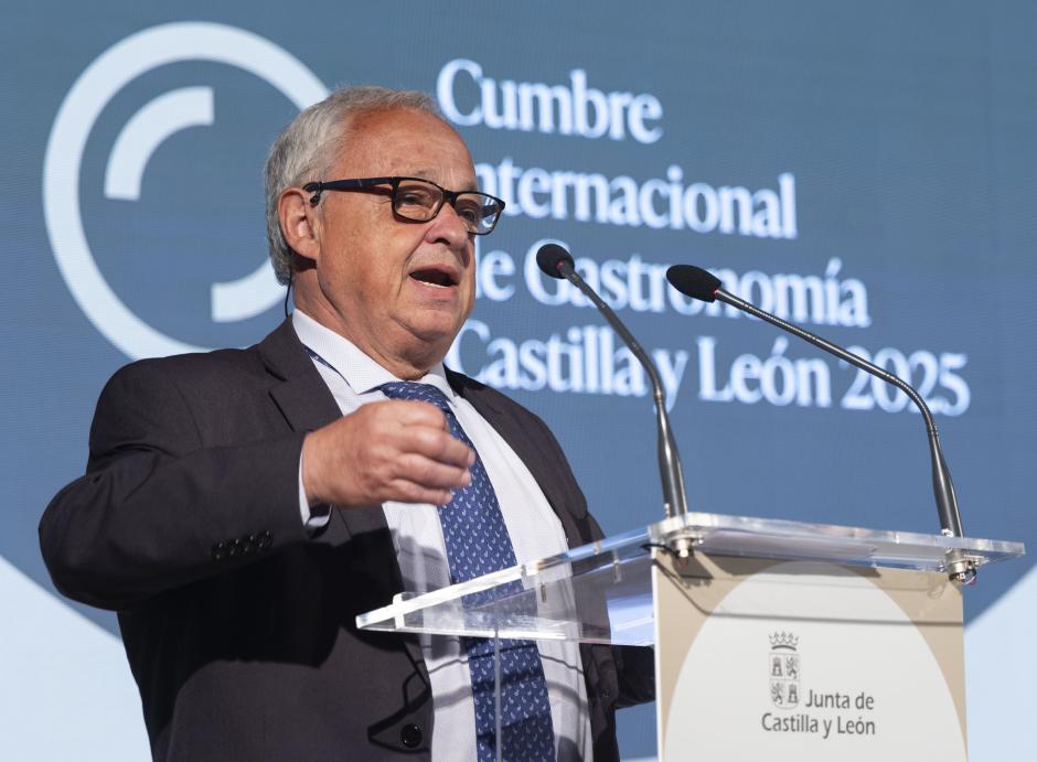 El consejero de Cultura, Turismo y Deporte, Gonzalo Santonja, inaugura la I Cumbre Internacional de Gastronomía de Castilla y León
