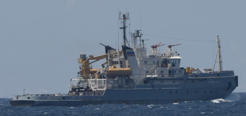 Otro de los buques rusos detectado en el estrecho por la Armada española