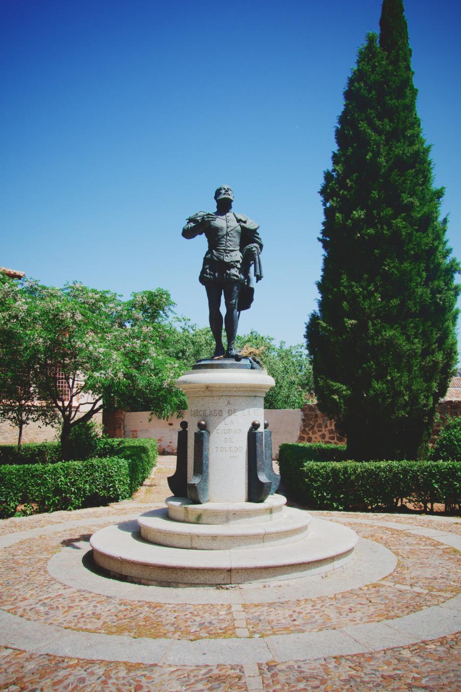 Monumento a Garcilaso en Toledo