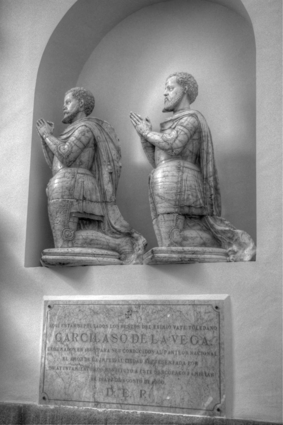 Tumba de Garcilaso de la Vega en el Convento de San Pedro Mártir, en Toledo