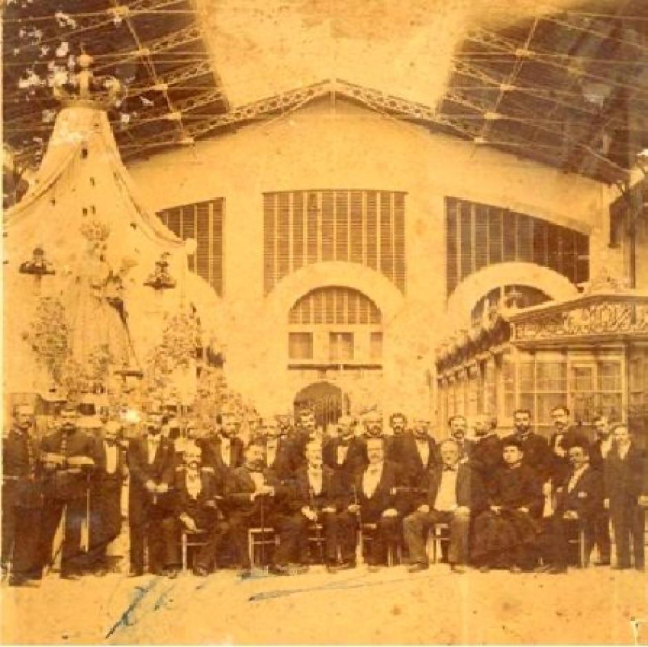 Foto de la inauguración del mercado cubierto