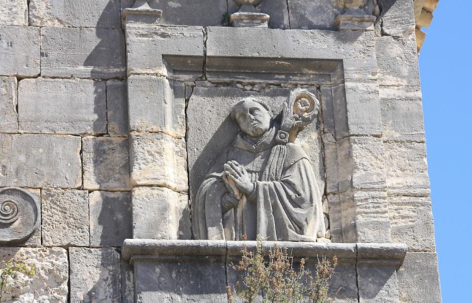 Relieve de un monje cisterciense