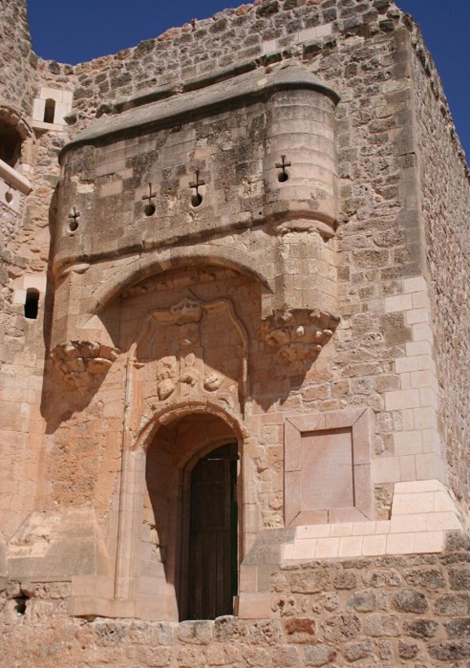 Portada del castillo