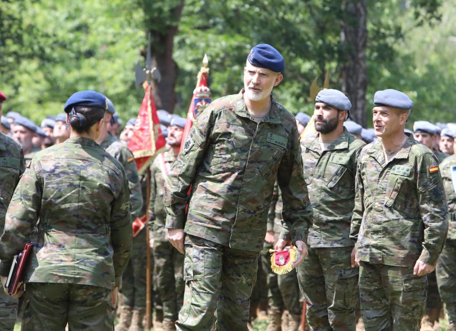 Un momento de la visita a la base de Lest en Esloquia