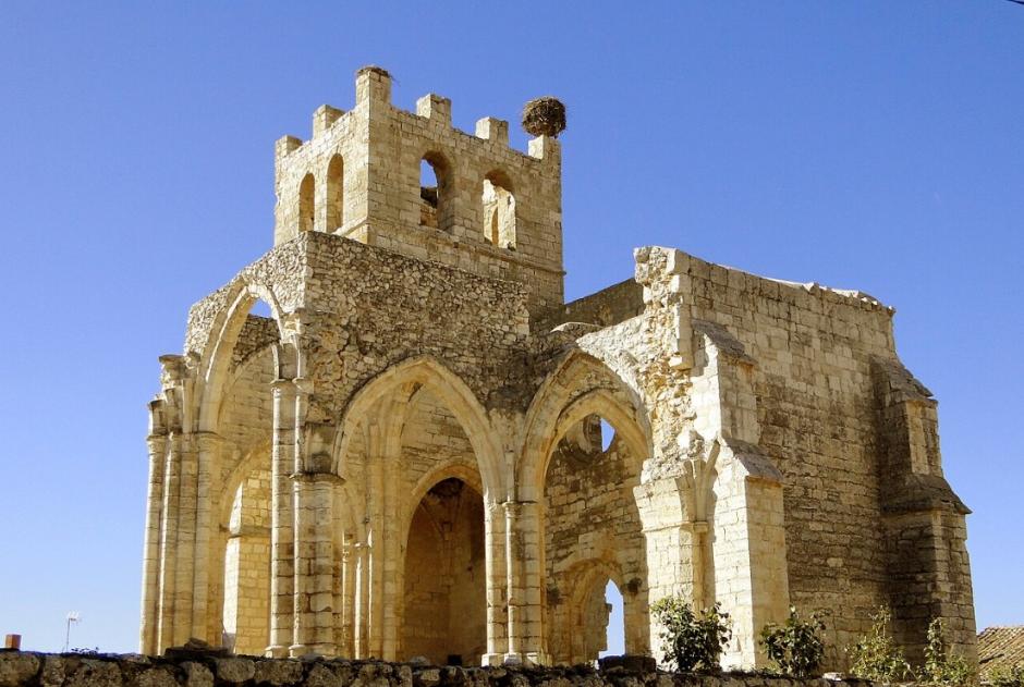 Otra imagen de las ruinas de la iglesia de Santa Eulalia