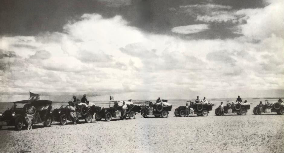 Roque Armada penetrando en el Gobi siguiendo la ruta de Andrews
