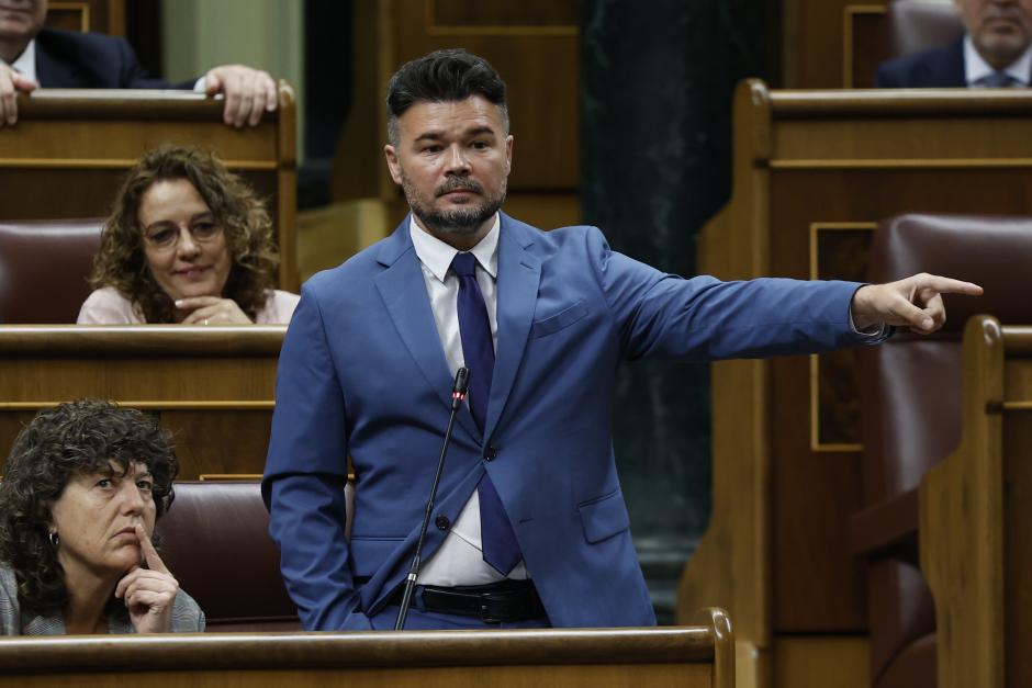 El portavoz de ERC, Gabriel Rufián, durante la sesión
