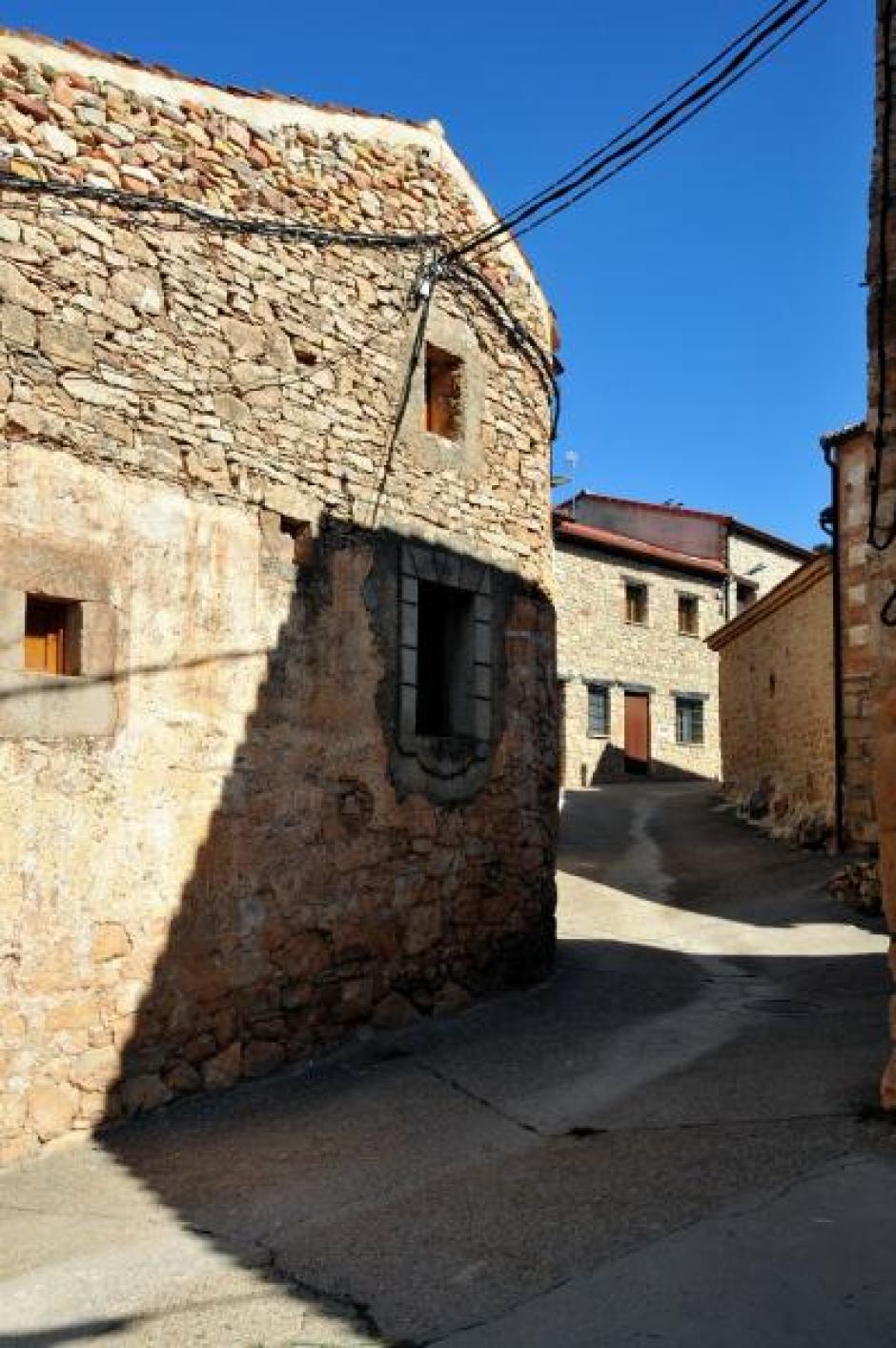 Una de las calles de Valderromán