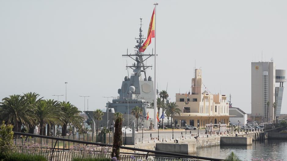 La fragata Blas de Lezo, en el Muelle España de Ceuta