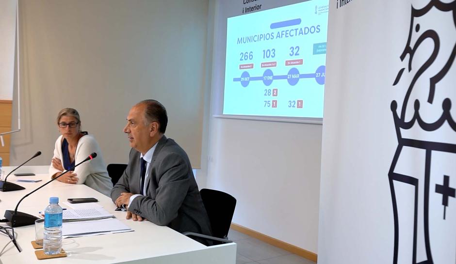 Imagen de Juan Carlos Valderrama e Irene Rodríguez durante la rueda de prensa sobre el final de la desescalada por la dana